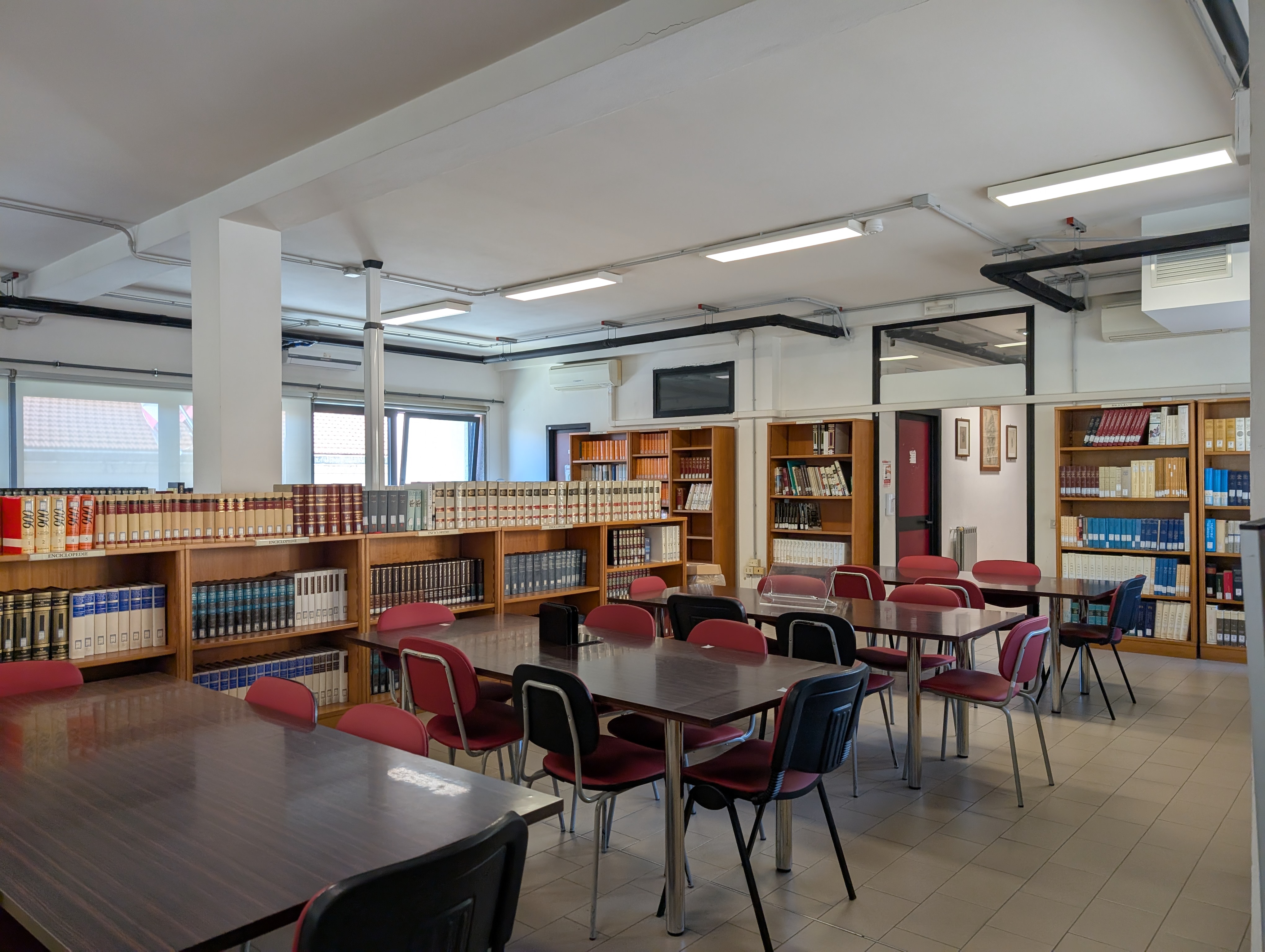 Sala lettura della Biblioteca di Lettere e lingue